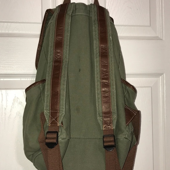 Backpack - Picture 3 of 4